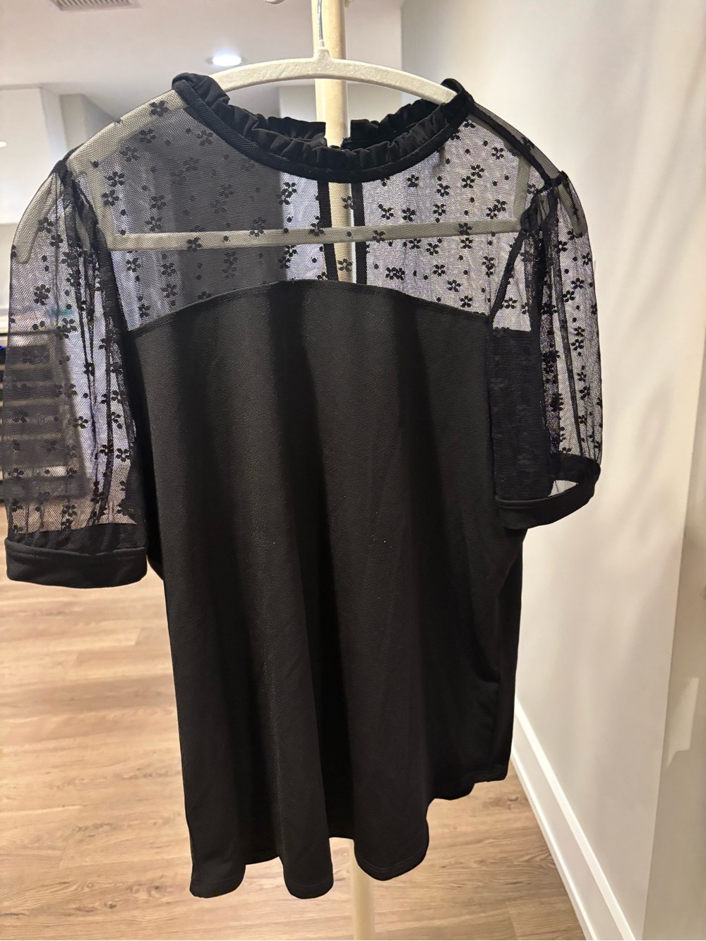 Adrianna Papell Black Sheer Floral Yoke Puff Sleeve Blouse